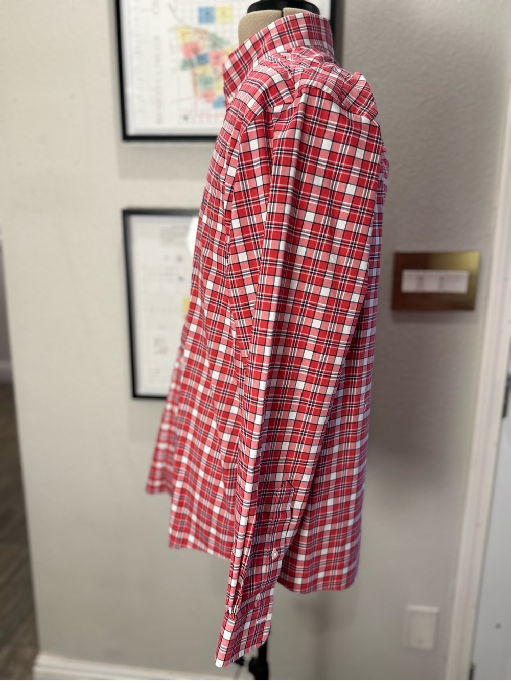 Brooks Brothers Regent L Red White Plaid Non-Iron Supima Button-Down Shirt - Picture 2 of 9